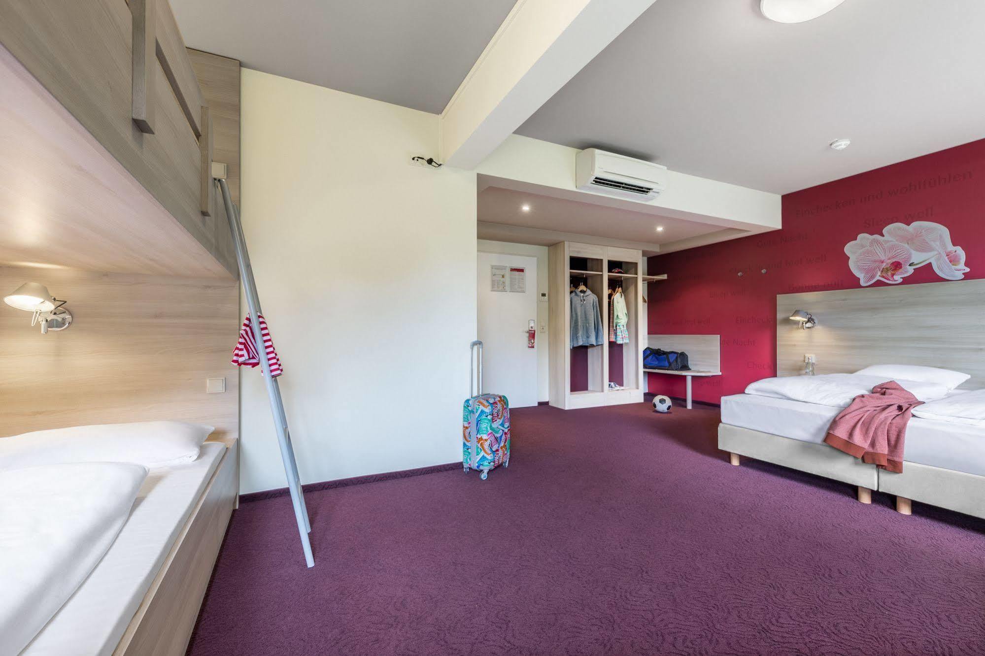 Serways Hotel Heiligenroth Bagian luar foto